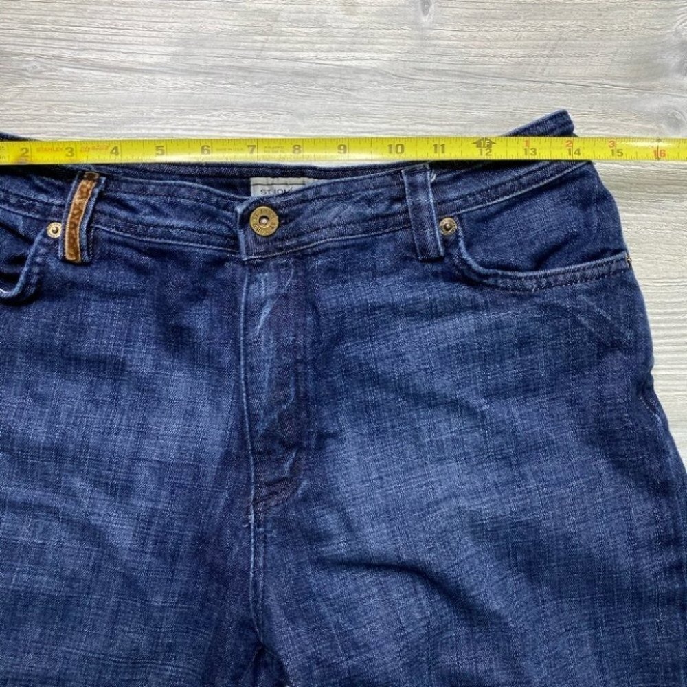 St. John Sport Denim Capris - Picture 5 of 10